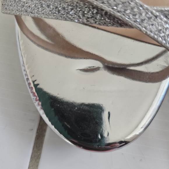 Jewel Badgley Mischka Galen Strappy Zip-Back Platform Sandals, Silver Sz 10 wed - Picture 10 of 13